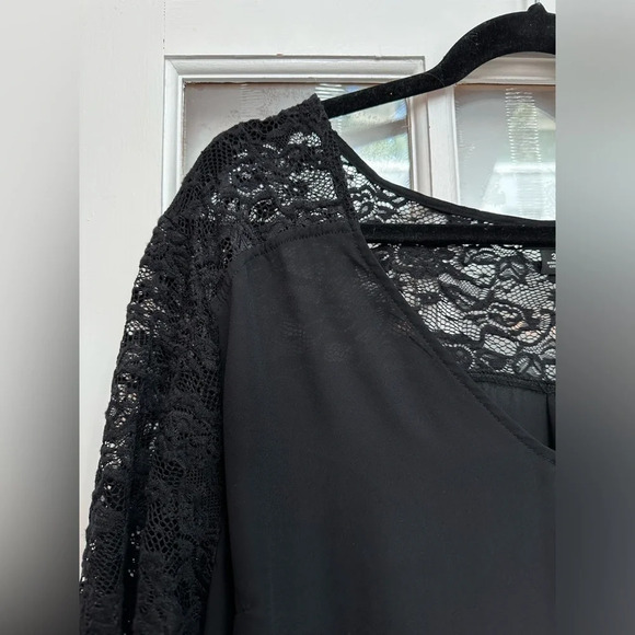 Torrid Black Georgette Lace Sleeve Blouse Plus Size 3XL - Picture 9 of 12
